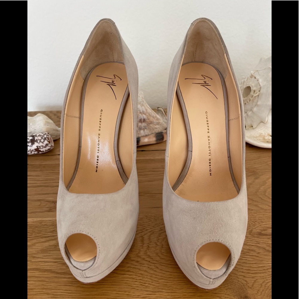 Giuseppe Zanotti Sharon Grey Suede Platform Pump